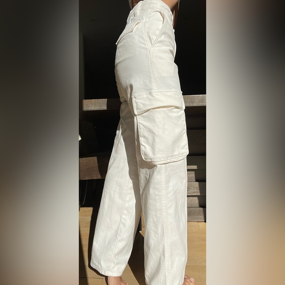 Aritzia TNA Cargo Pants – Size 2 (Cream/Ivory) - Picture 2 of 7